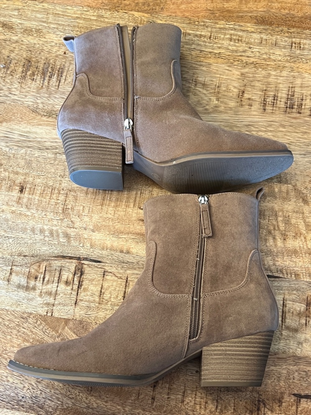 Universal Thread Women's Tan Suede Block Heel Chelsea Boot - Picture 6 of 7